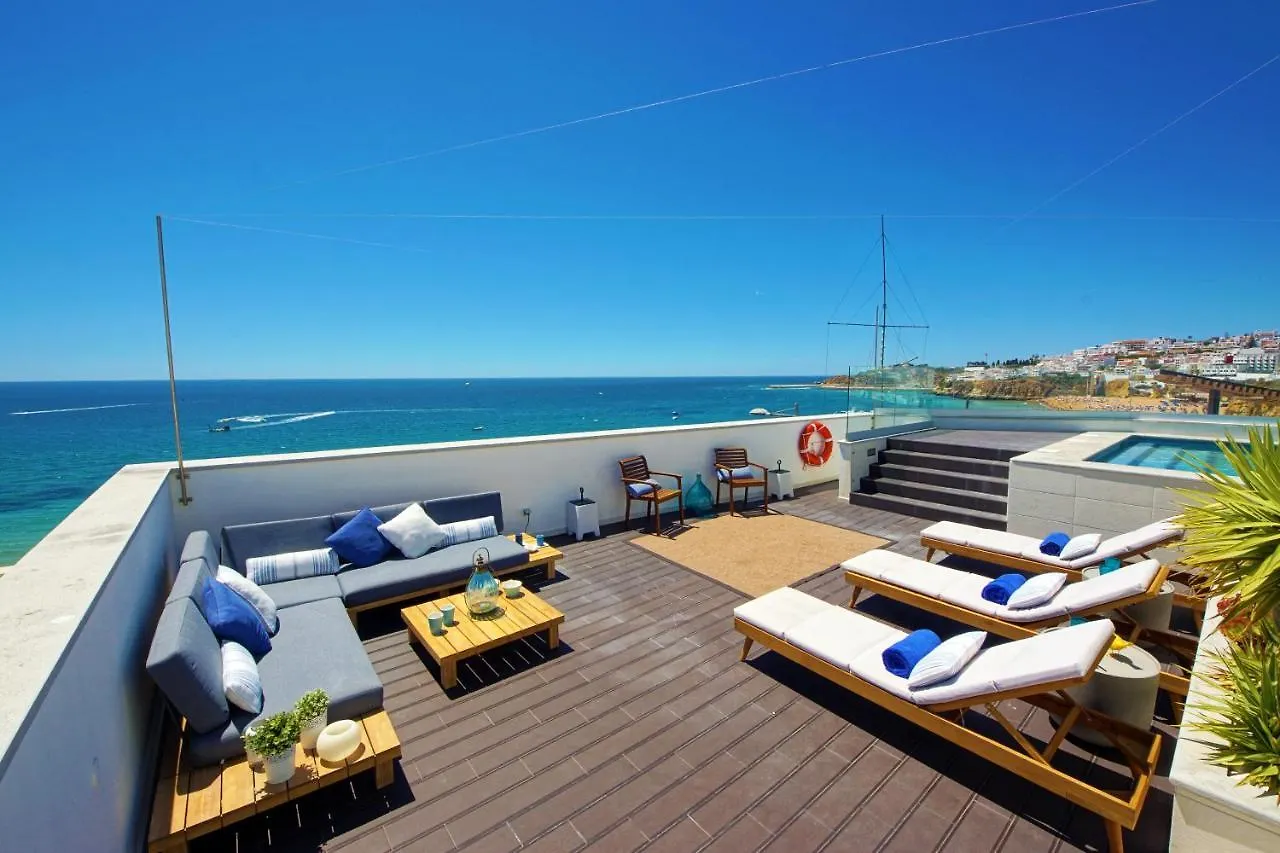 Βίλα Casa Da Bandeira -Perfect Location-Beach Front- Rooftop Pool By DreamvillasΑλμπουφέιρα